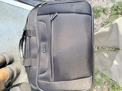 Kenneth Cole Clásico Laptop Maletín Negro con Bolsillo Frontal con Cremallera Bolso EZ SCAN Foto 1 de 4