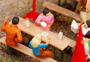 Faller 180995 HO Scale 60 Beer Pitchers, 40 Ashtrays - Picture 1 of 1