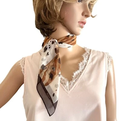 Ellen Tracy 动物印花透明围巾棕色白色野生动物园时尚头巾 20 英寸 x 20 英寸 — 第 1/4 张图片