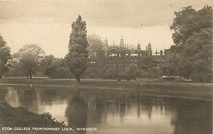 Romney Lock - Eton College - Windsor England - Postcard - Picture 1 of 1