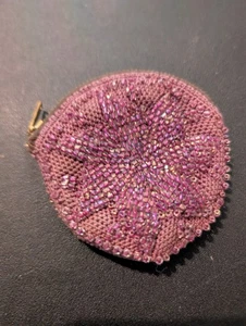 Vintage 1930er kleine Hand Perlen Geldbörse Reißverschluss 2,5"x 2,5" rosa - Bild 1 von 9