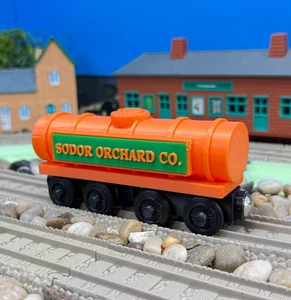 Tren cisterna de madera Sodor Orchard hecho a medida para Thomas & Friends, Brio - Imagen 1 de 12