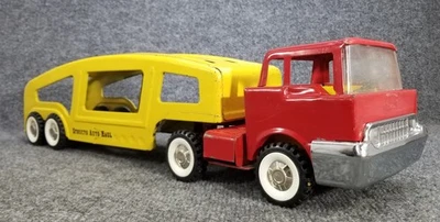 VTG STRUCTO 1960s CAR HAULER W/RAMP PRESSED STEEL NICE - Image 1 of 4