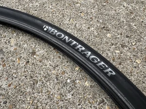 Bontrager R1 700c x 25mm Road Race TT Endurance Bike Bicycle Clincher Tyre Black - Picture 1 of 23