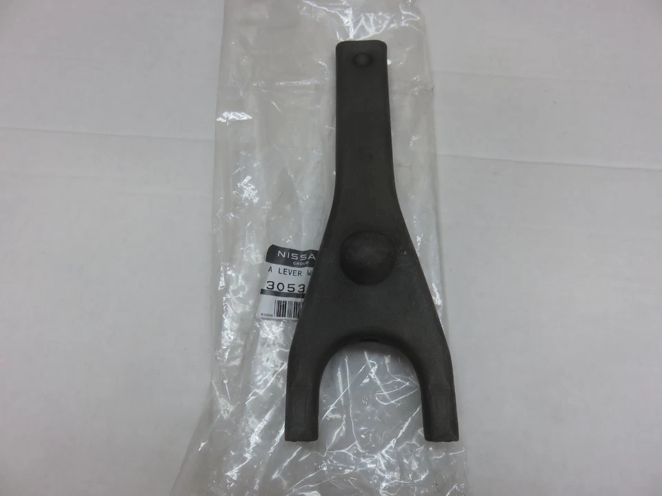 New GENUINE NISSAN Clutch Release Fork Lever Pathfinder 240sx 300ZX 30531-01S00 Foto 1 de 1