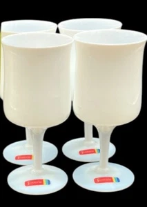 Vintage Fostoria Weiß Milchglas Geriffelt Weingläser 4er Set mit Original Etikett - Bild 1 von 5