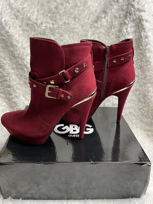 GBG Guess Gamuza Sintética Rojo Tobillo Plataforma Botas Tono Dorado Tachuelas Foto 1 de 4