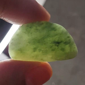 4 GR AMAZING Natural 100% Green Jade Java indonesia Mineral specimen healing - Picture 1 of 5