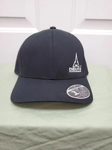 Deutz Motoren Snapback Adj. Mütze Cap Yupoong Flexfit Tech 110, schwarz, Offset Logo - Bild 1 von 7
