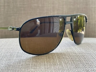 Gafas de sol polarizadas con marco de metal tono negro Lacoste para hombre F229 tonos Foto 1 de 4