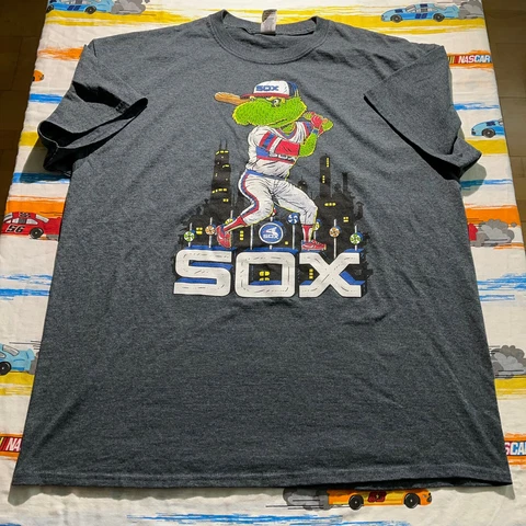 Chicago White Sox Mascot Southpaw MLB Shirt / Size Adult XL Cover