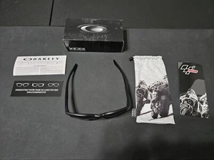 Raro Oakley MotoGP Garage Rock nero opaco/ghiaccio iridio polarizzato SKU OO9175-16 - Foto 1 di 11