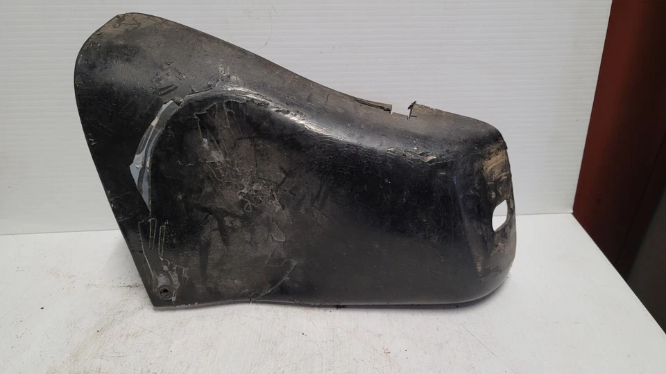 Parachoques trasero derecho Porsche 944 1984 pieza final  Foto 1 de 4