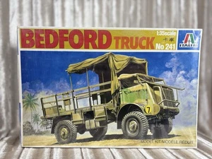 Camión del ejército Italeri 241 Bedford / camión modelo sellado 1:35 - Imagen 1 de 1