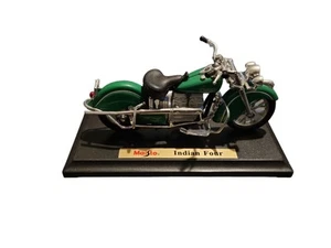 Scale Model Motorbike Maisto Green Indian Four Model Motorbike - Picture 1 of 24