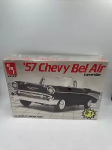 AMT 1957 Chevy Bel Air Cabrio Model Kit scala 1:16 #6720 sigillato in fabbrica - Foto 1 di 3