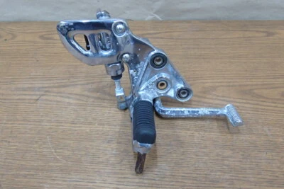 2001 SUZUKI GSX1300R HAYABUSA ПРАВЫЙ НОЖНОЙ КОЛЫШЕК ПЕДАЛЬ ТОРМОЗА ГЛАВНЫЙ ЦИЛИНДР ХРОМ - Изображение 1 из 4