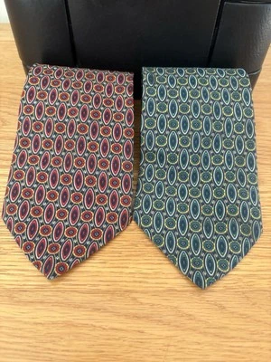 Burlington of Savile Row diseño de círculo de corbata azul y rojo en muy buena condición Foto 1 de 4