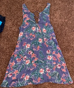 Roxy Floral Print Sundress Women’s Size M Fashion Casual Beach Surfer Girl KG - Picture 1 of 4