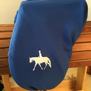 Englische Dressur, Jagd, Sattelsitz, Allzweck Sattel Fleece Schonbezug - Bild 1 von 1