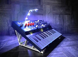 25º Stand with LED Light for Arturia MicroFREAK Synthesizer - Color WHITE - USA - Picture 1 of 14