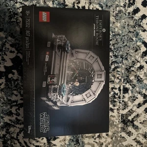 LEGO Star Wars EMPEROR’S THRONE ROOM 75352 - 807 pieces NEW Sealed - Picture 1 of 2