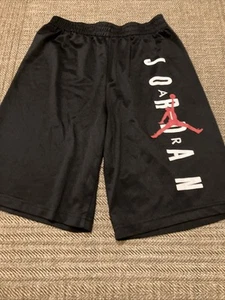 Air Jordan Jumpman Größe 13-15 Jugend Basketball Shorts XL schwarz rot Logo Mesh - Bild 1 von 5