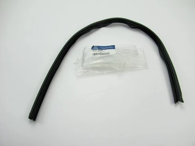 Front Left Door Top Weather Strip OEM For 2014-2015 Hyundai Elantra 822313X500 - Image 1 of 4