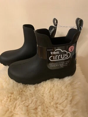 $55 NUEVAS Botas de Lluvia para Mujer Bolsos Cirrus Chelsea al Tobillo en Diferentes Tallas y Colores  Foto 1 de 4