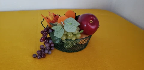 HUNTER GREEN WIRE BASKET, HEART HANDLES, GRAPES, PEARS, APPLES, ORANGES & LEAVES Cover