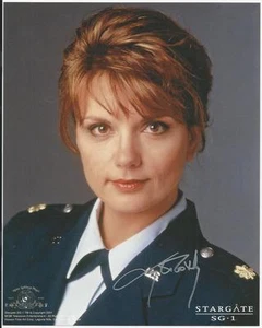 Teryl Rothery - Stargate signed photo - Picture 1 of 1