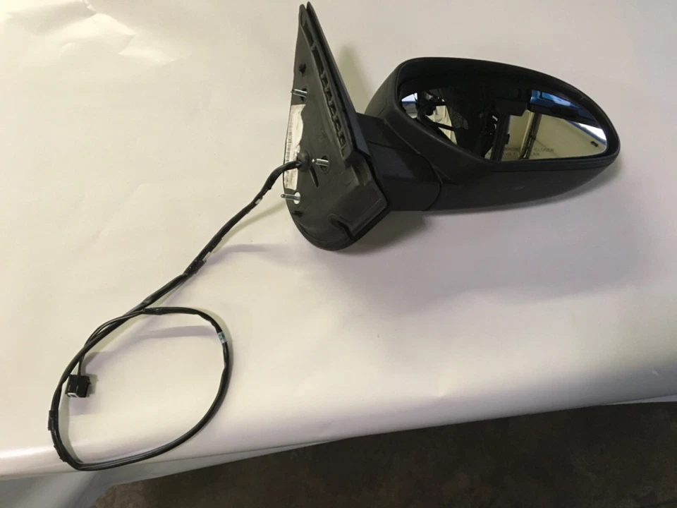 Правое зеркало с электроприводом 07 08 09 10 11 12 13 Chevy Pickup Silverado Tahoe Suburban - Изображение 1 из 4