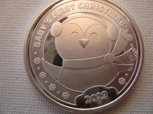 1-OZ.999 SILBER NEU 2023 BABYS 1. WEIHNACHTEN NIEDLICHER PINGUIN GESCHENKBOX MÜNZE + GOLD - Bild 1 von 7