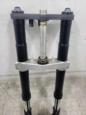 Conjunto de horquillas delanteras izquierda derecha Suzuki GSXR750 2008-2009 con pinzas de freno Foto 1 de 4