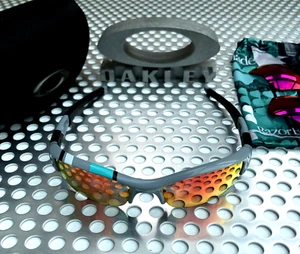 OAKLEY FLAK JACKET | POLISHED FOG | RUBY IRIDIUM + POSITIVE RED IRIDIUM - Picture 1 of 14