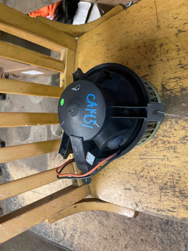 Motor soplador CHRYSLER SEBRING 96 97 98 99 00 Foto 1 de 4