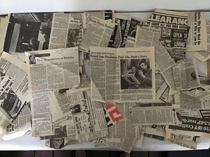 VINTAGE ELVIS PRESLEY NEWSPAPER CLIPPINGS. Over 60 From 1978. - Picture 1 of 3