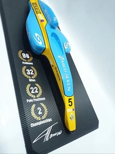 Fernando Alonso 2005 Renault Scale 1:10 - Picture 1 of 4