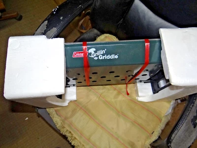 NUEVO en Caja Plancha de Propano Coleman Parrilla Portátil 1999 La Caja es Áspera Foto 1 de 4