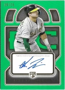 2023 Topps Definitive Collection SHEA LANGELIERS Auto Rookie Green /25 - Picture 1 of 2