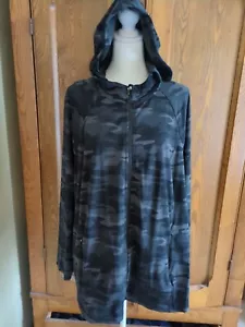 JJill fit performance zip front hoodie, size XL, gray/black camo print 29" long - Picture 1 of 2