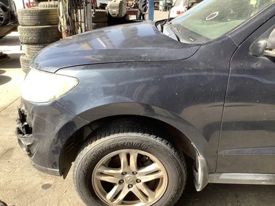 Guardabarros delantero izquierdo usado se adapta a: Hyundai Santa fe 2011 delantero izquierdo grado A Foto 1 de 4