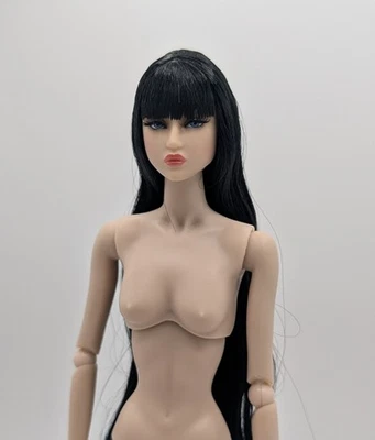 NUDE Lovetones Catwalk Meika in Red LE 60 SS 25 Integrity IT Doll Rare - Image 1 of 4