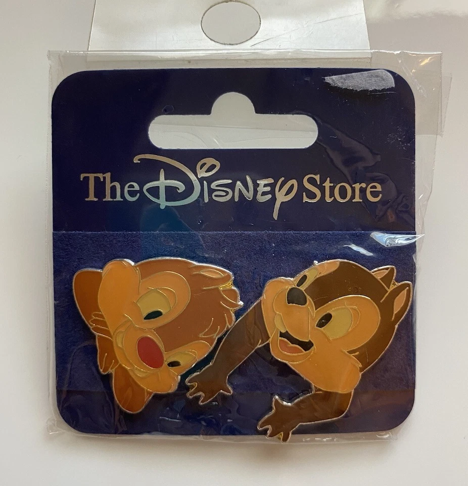 Japan Disney JDS Chip Dale Chipmunks Arms Hanging Looking Smiling Pin Set