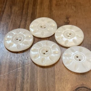 Antique 5 White Mother of Pearl Shell 1 In Buttons Antique Carved Flower Style - Picture 1 of 4