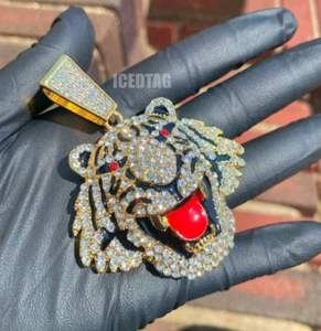 COLGANTE DE LUJO CABEZA DE TIGRE RUGIDO JUMBO HELADO HIP HOP DORADO PT BLING-ED OUT - Imagen 1 de 3