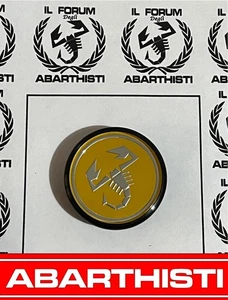 X1 Yellow Hubcap Abarth 595 Competizione Original Fiat Replacement 51891440 - Picture 1 of 3