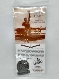 NEU ROGERS HORNSBY ENTHÜLLUNG PINBACK STATUE ANSTECKNADEL - Bild 1 von 3