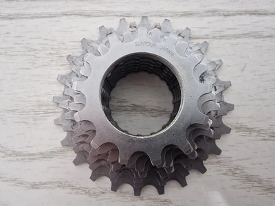 Vintage Suntour 7 Speed Road Bicycle Cassette 13-24t Racing Bike Parts VGC - Image 1 of 4