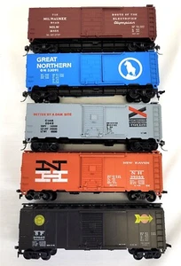Lot of 5 Unbranded HO Scale Freight Box Cars Chattahoochee SP NH GN ~ T629AA - Picture 1 of 6